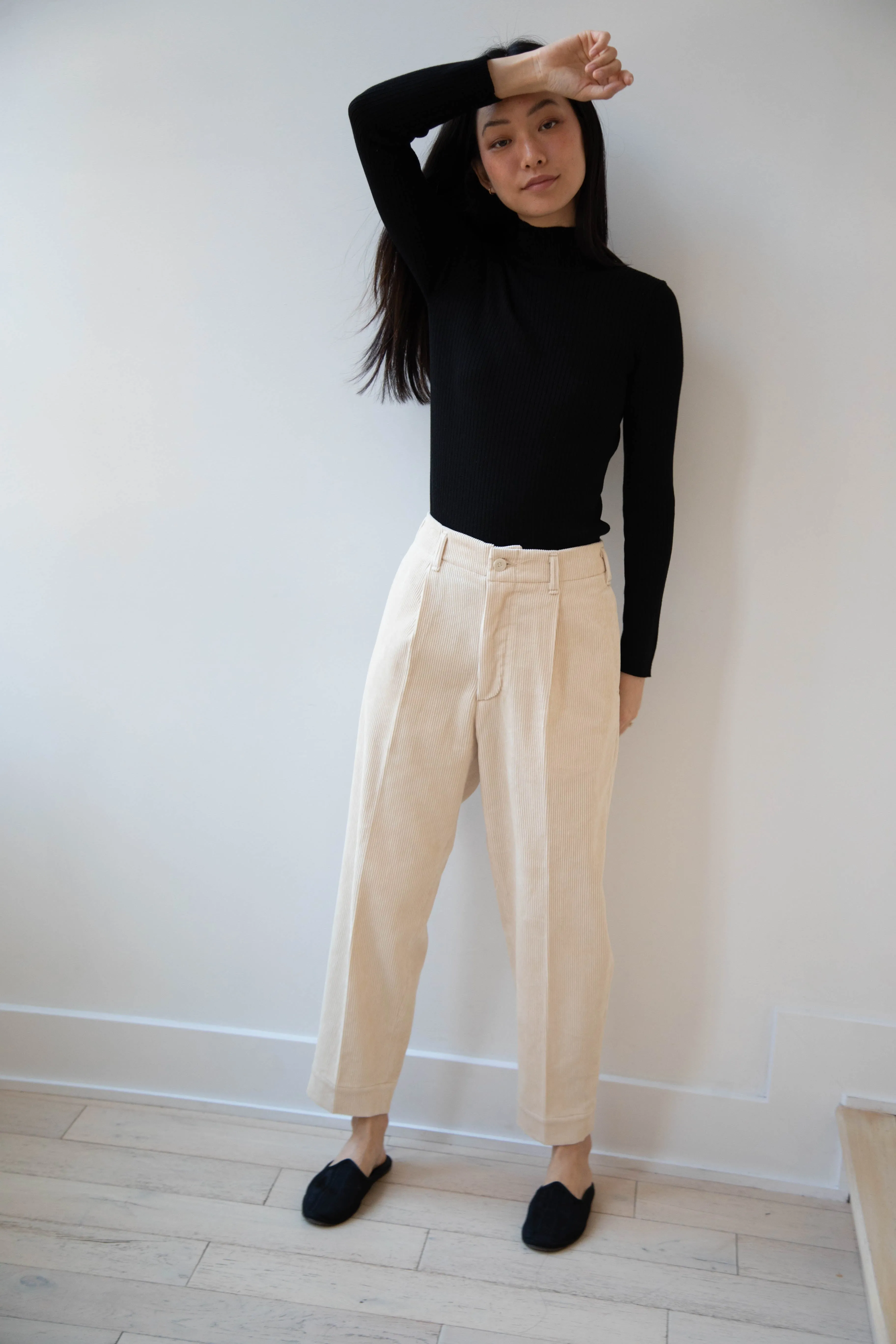 Aseedonclöud | HW Corduroy Slacks in Off White