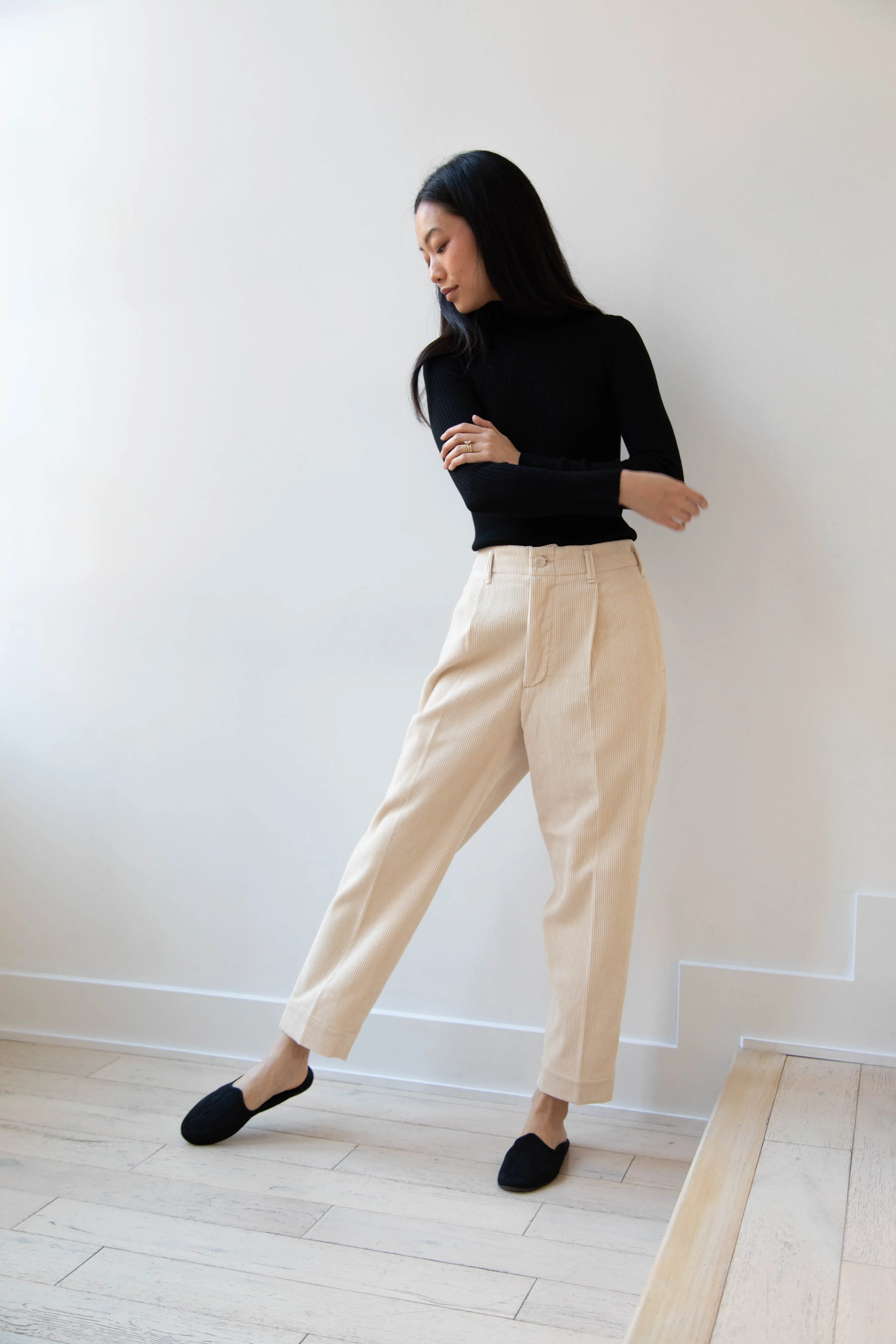 Aseedonclöud | HW Corduroy Slacks in Off White