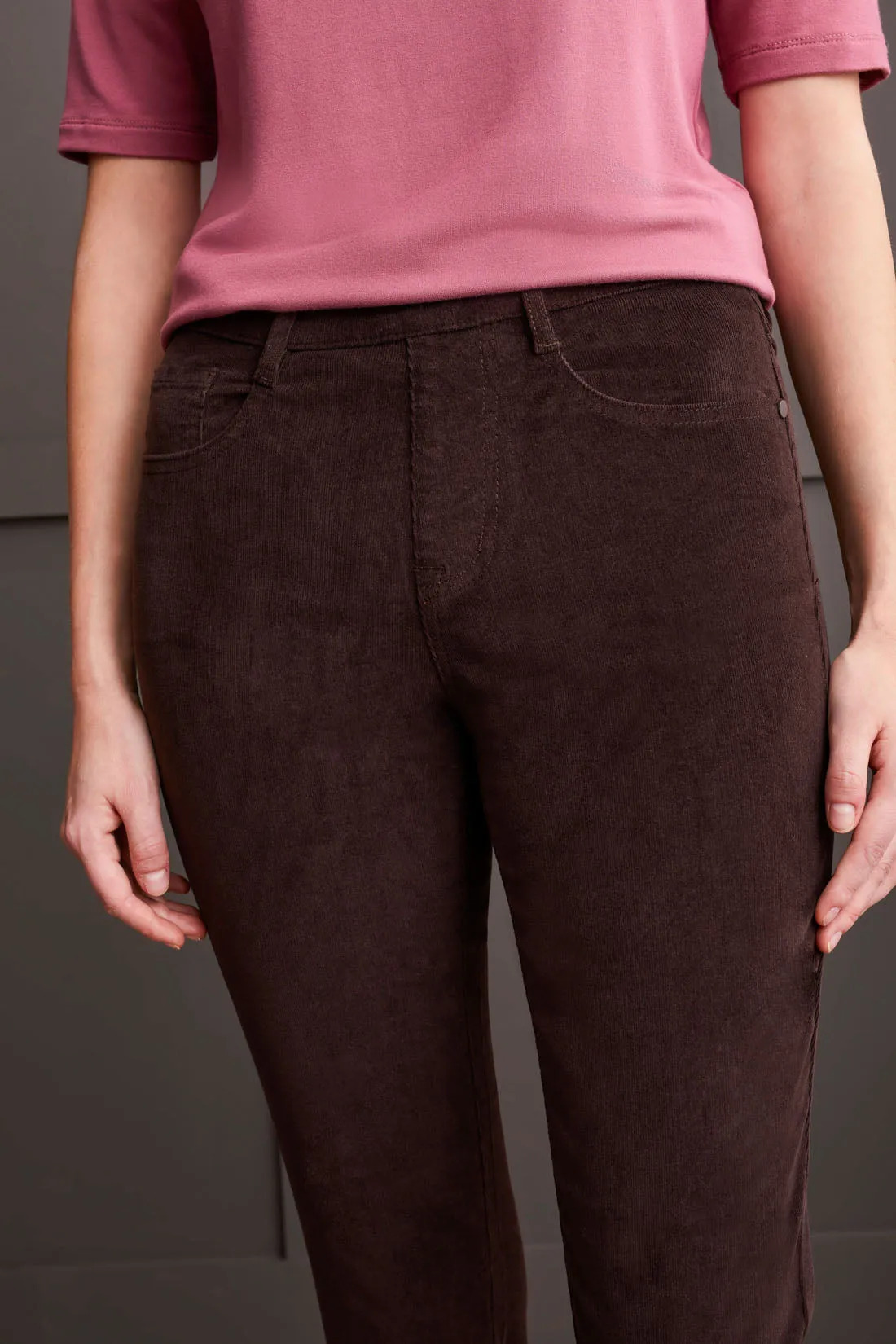 Audrey Pull on Slim Ankle Pants