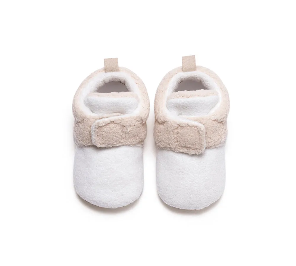 AUSTRALIAN SHEPHERD® Baby Booties Gift Set with Shearling Bear Beanie and Scarf