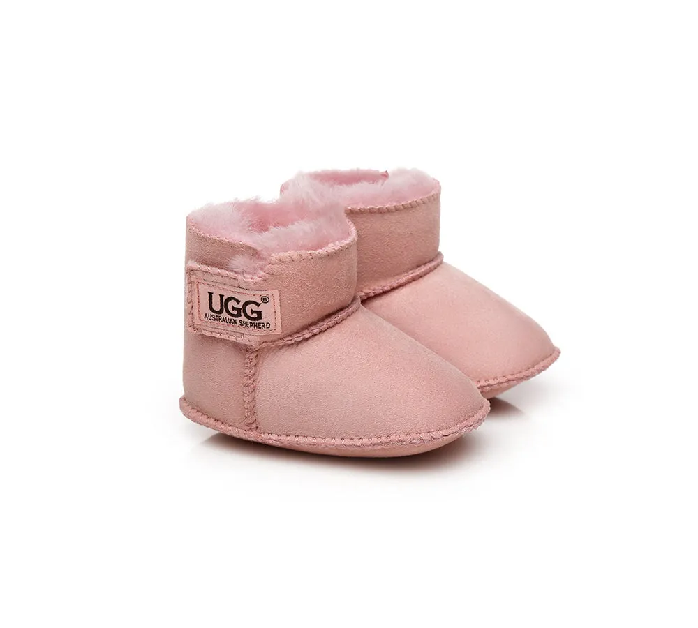 AUSTRALIAN SHEPHERD® UGG Baby Bootie Pom Pom Beanie Gift Pack