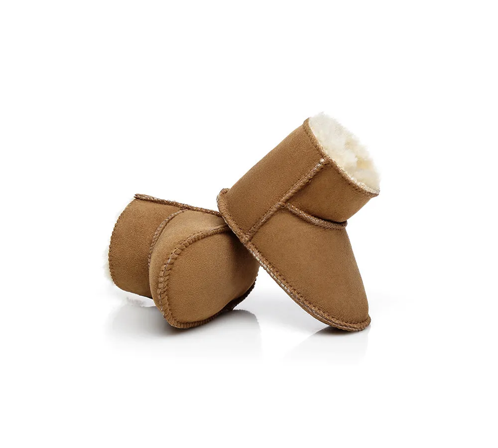 AUSTRALIAN SHEPHERD® UGG Baby Bootie Pom Pom Beanie Gift Pack