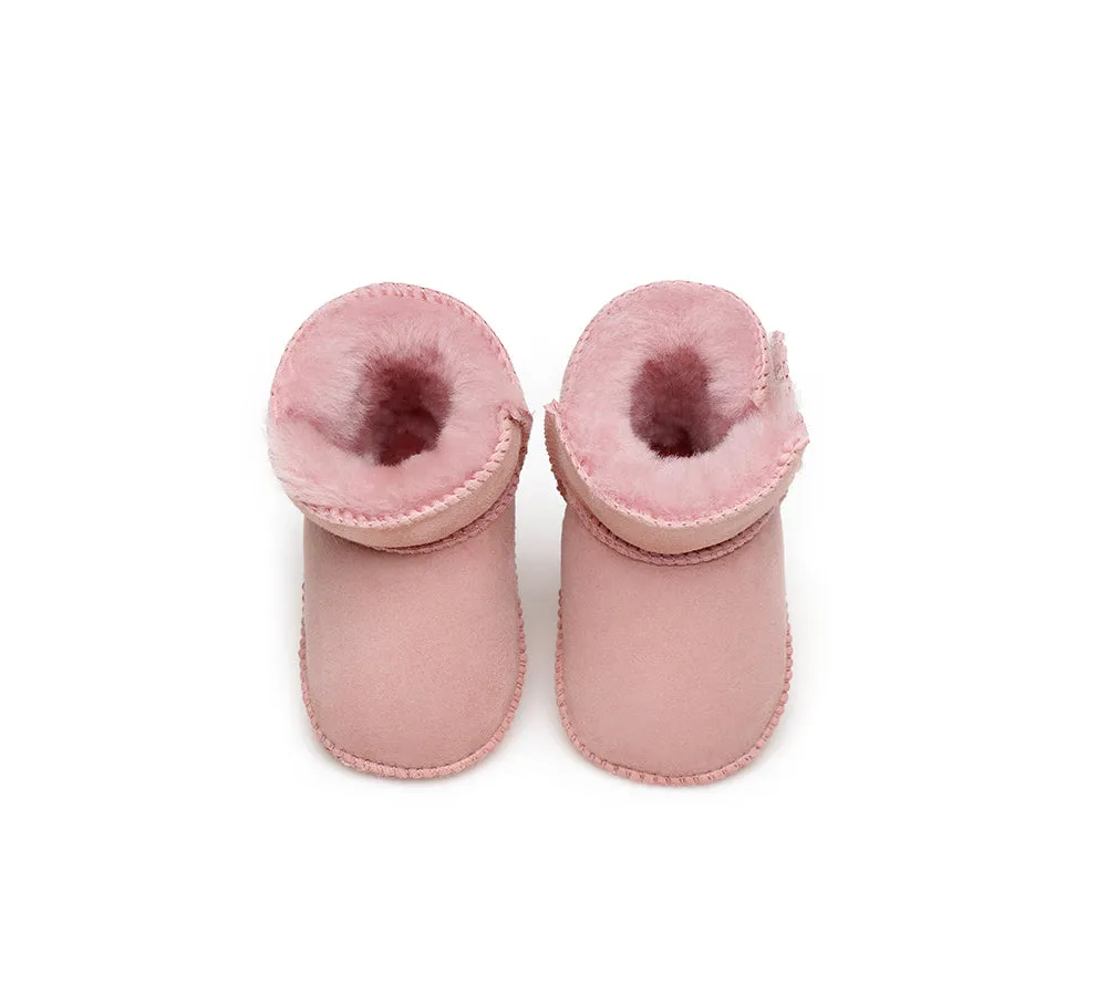 AUSTRALIAN SHEPHERD® UGG Baby Bootie Pom Pom Beanie Gift Pack