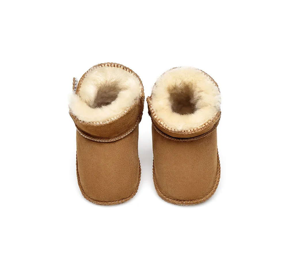 AUSTRALIAN SHEPHERD® UGG Baby Bootie Pom Pom Beanie Gift Pack