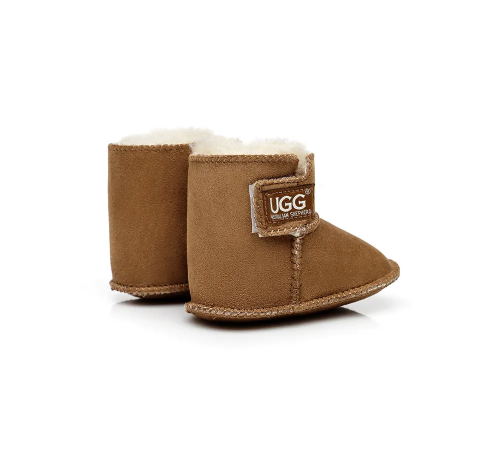 AUSTRALIAN SHEPHERD® UGG Baby Bootie Pom Pom Beanie Gift Pack