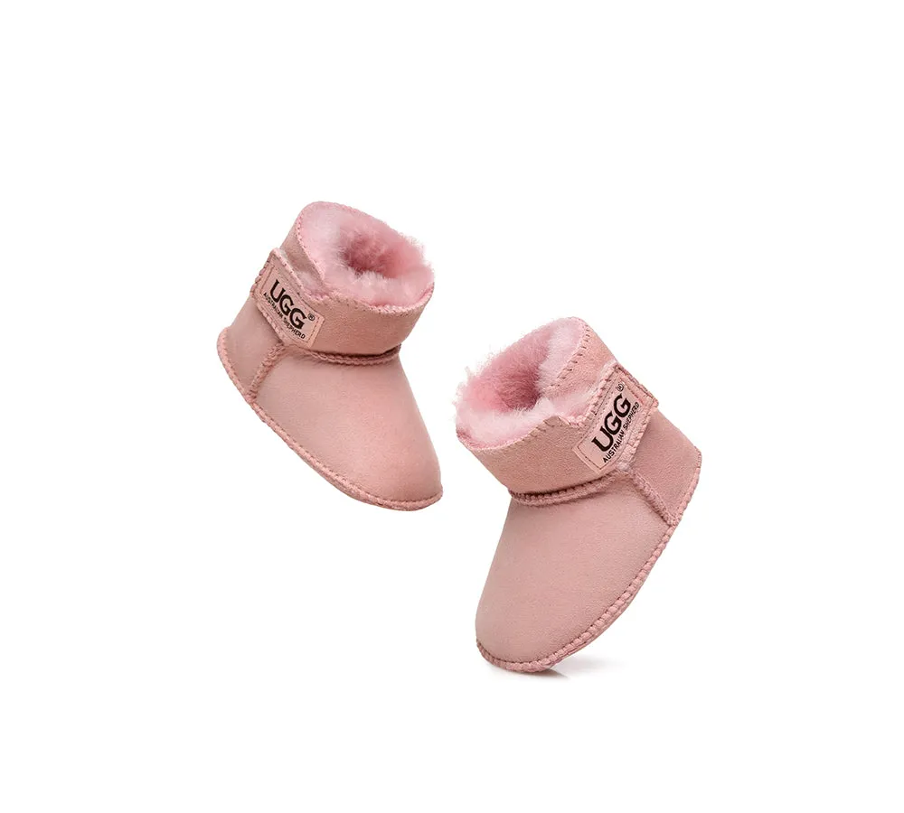 AUSTRALIAN SHEPHERD® UGG Baby Bootie Pom Pom Beanie Gift Pack