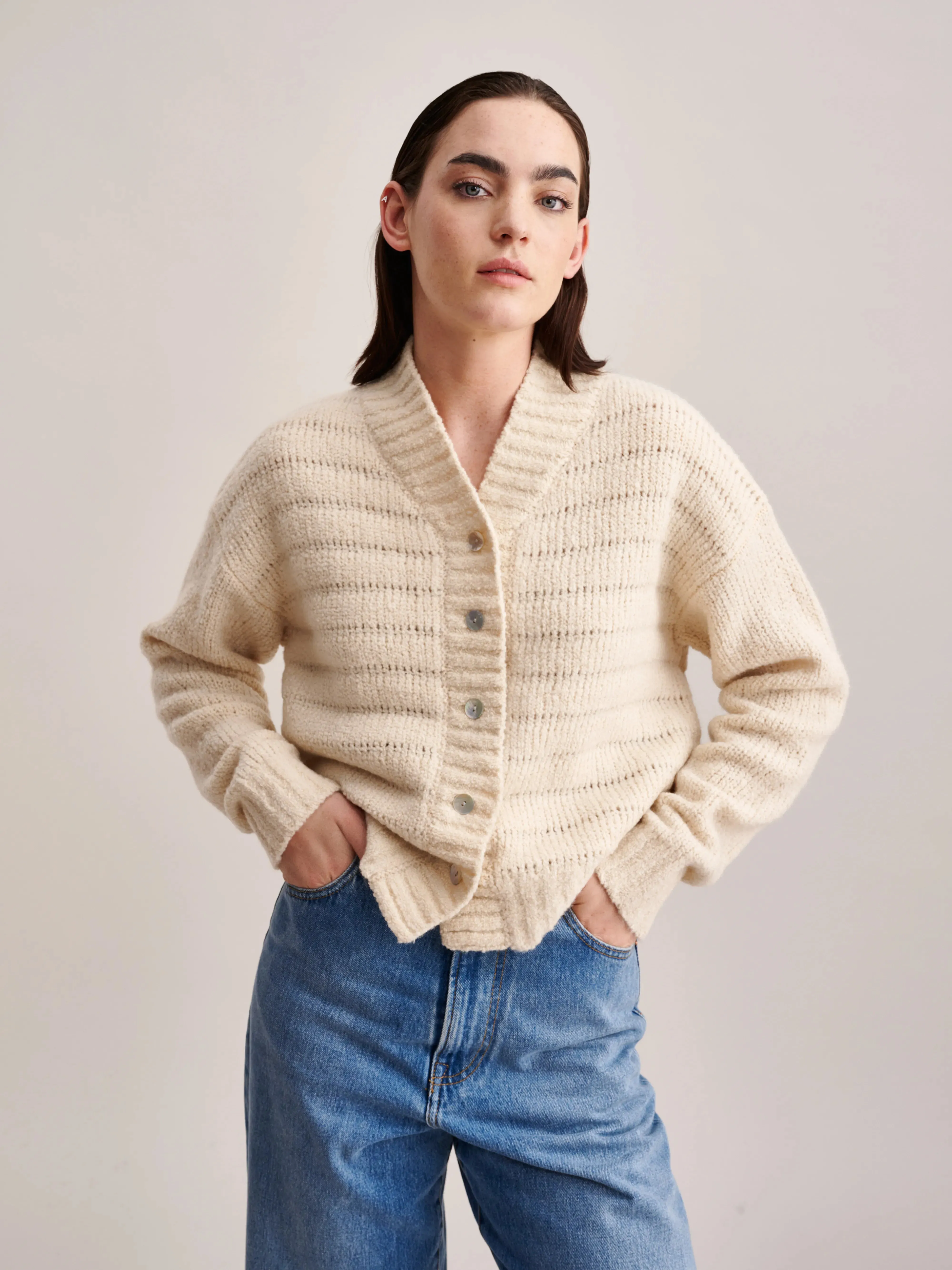 Gyel Cardigan (232 / W / IVORY)