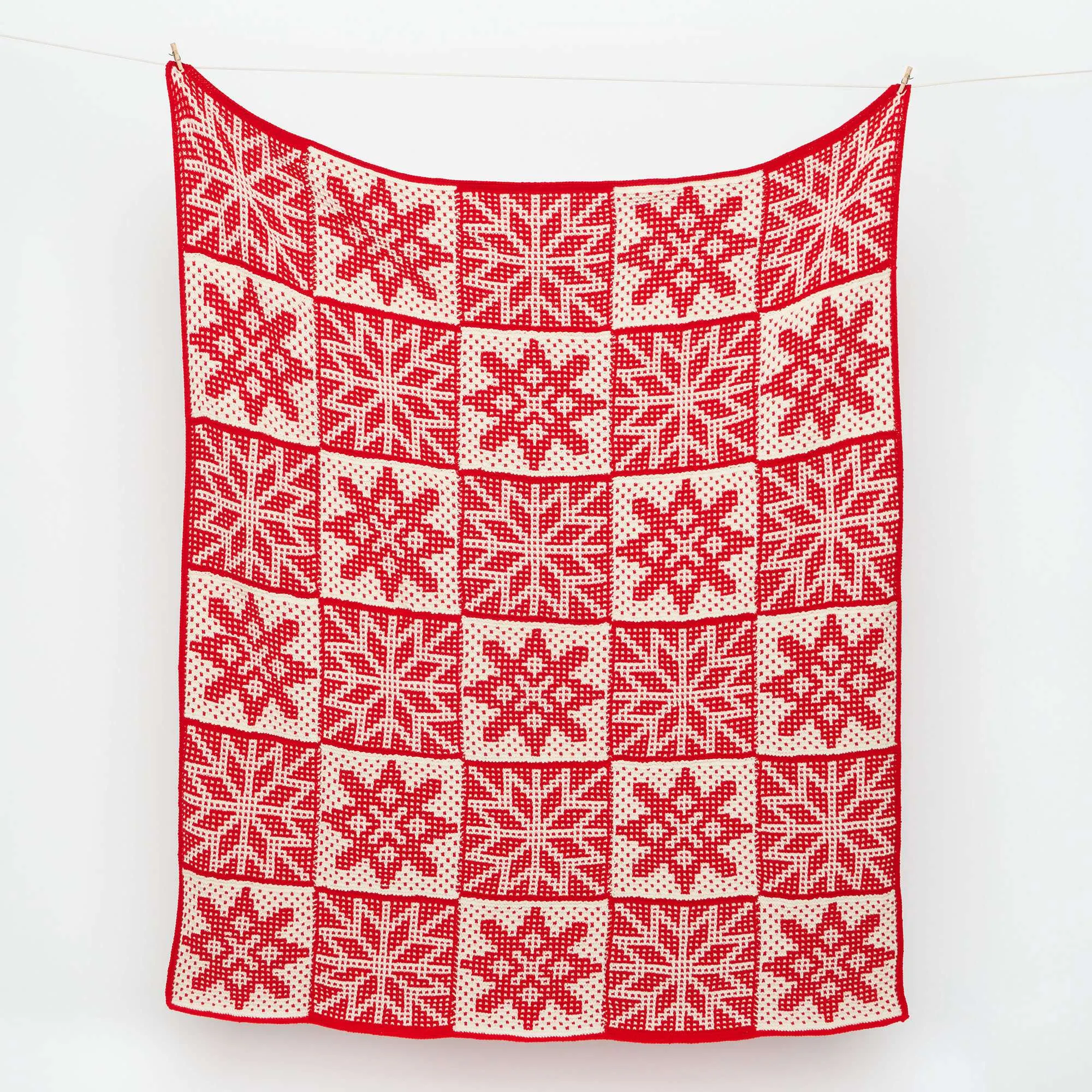 Red Heart Mosaic Knit Snowflakes Blanket