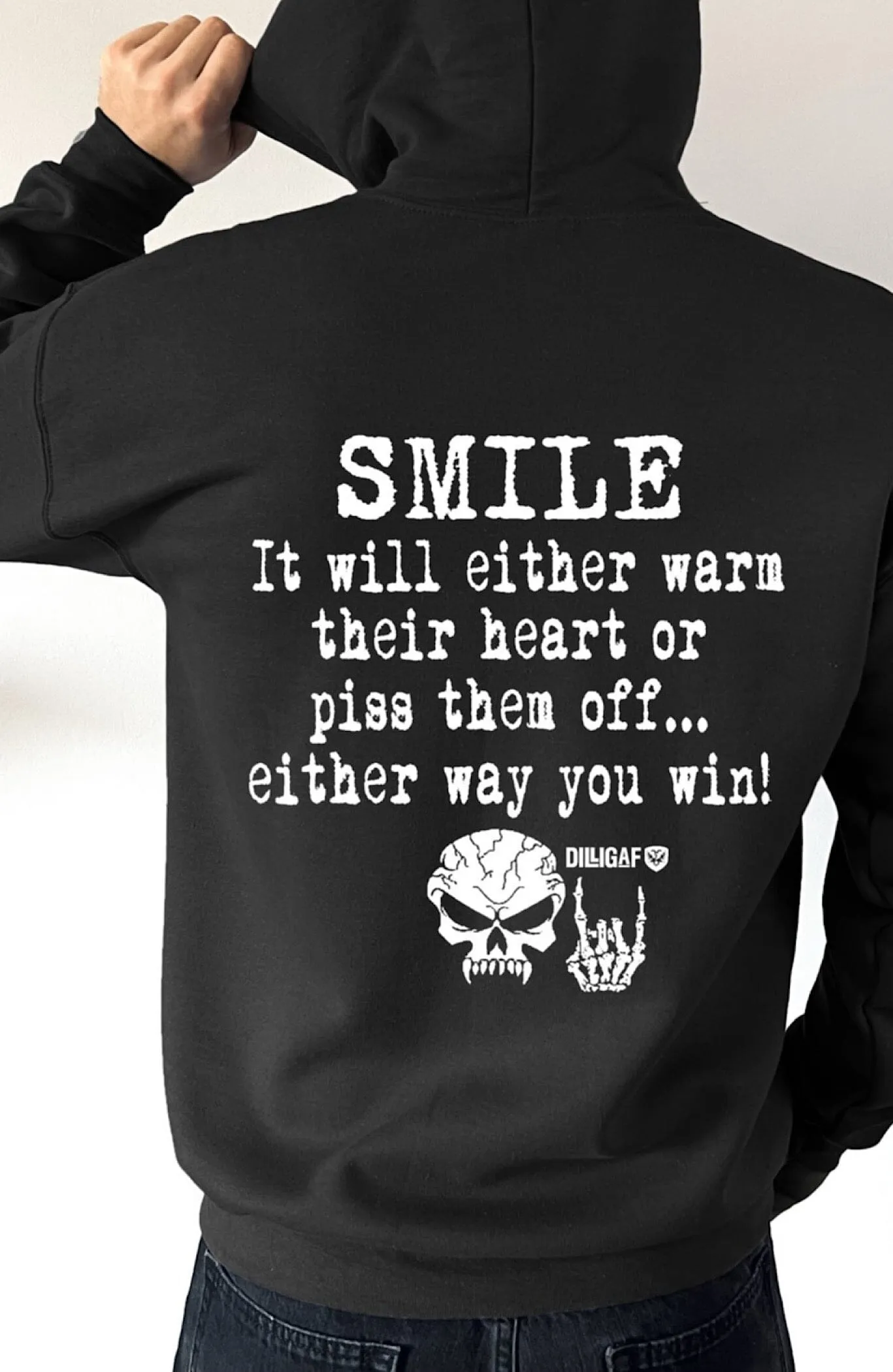 Smile and win Pullover Hoodie